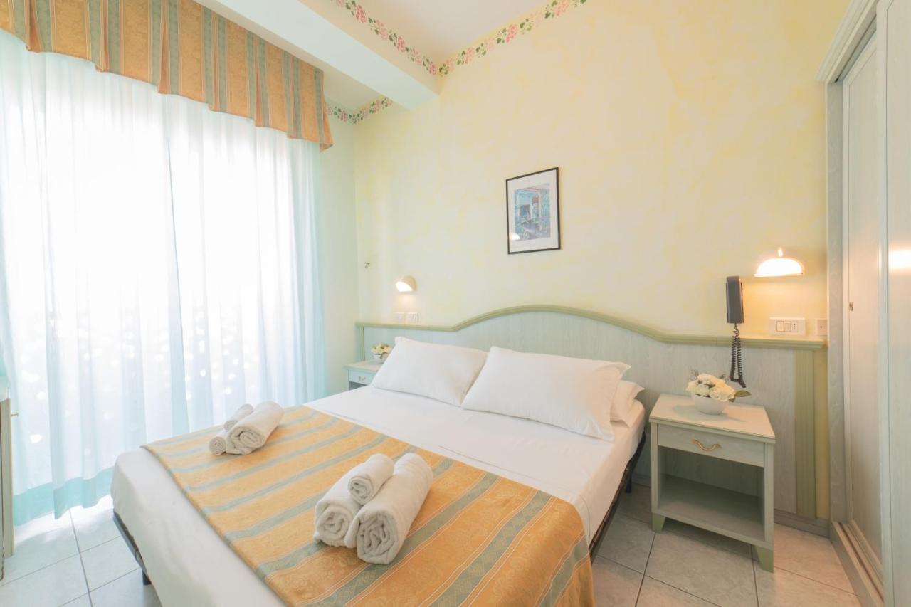 Hotel Cavalli Cattolica Dış mekan fotoğraf